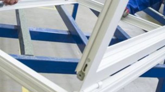 Où trouver une entreprise spécialisée dans la pose de menuiserie en aluminium à Saint-André ?