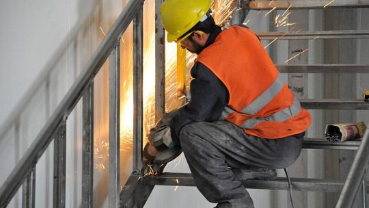 3 étapes pour réussir l’installation d’une balustrade