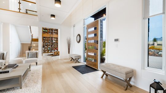 Quel style choisir pour un escalier donnant sur le salon ?
