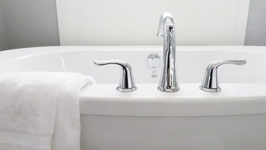Quel est l’emplacement idéal pour un robinet de baignoire ?