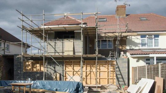 Extension de maison par le haut: les étapes à suivre