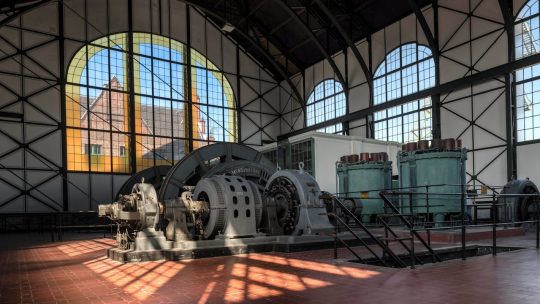 Comment choisir le bon traitement de façade pour votre bardage industriel