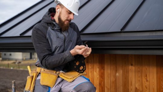10 outils essentiels pour la zinguerie