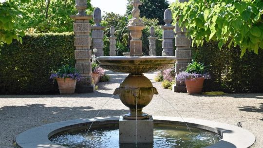 Quels matériaux utiliser pour créer une fontaine de jardin ?