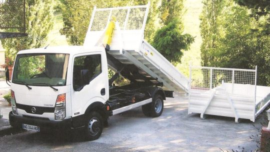 Location de camion benne : Comment choisir le bon modèle pour vos besoins ?