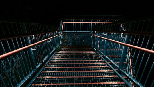 Les différents traitements anticorrosion pour escalier métallique extérieur