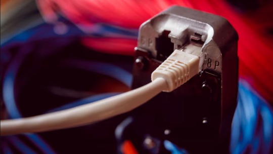 Installation de fibre optique : profitez d’une connexion rapide et fiable