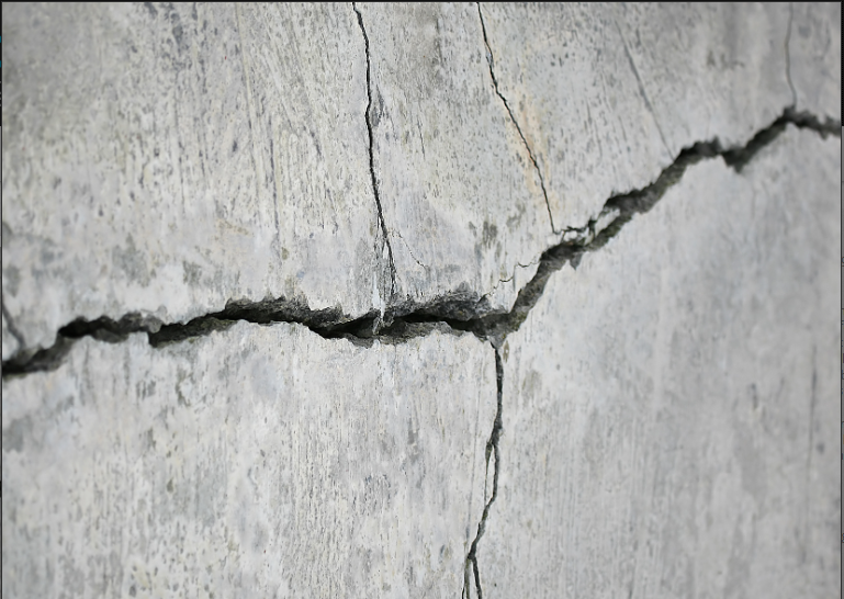 Les étapes d&rsquo;une réparation de fissure par excavation extérieure en zone urbaine