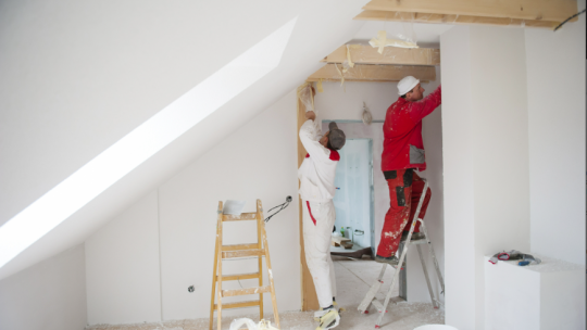 Optimiser les espaces perdus après une rénovation globale : du rangement à la pièce de vie