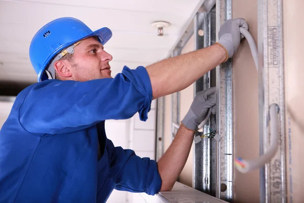 Protection électrique : déclencheur à émission de courant