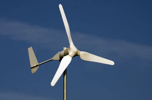 Recycler les composites (pales éoliennes) : le défi technologique actuel