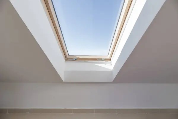 Puits de lumière et évacuation de la chaleur en été