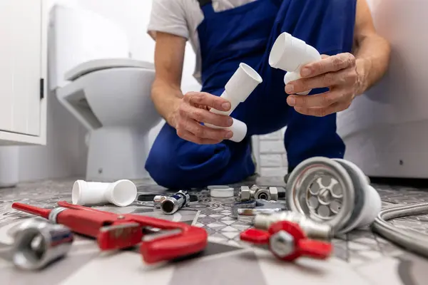 Changer les joints coniques d&rsquo;un siphon plastique