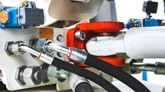 Électrode qui touche la masse : court-circuit assuré