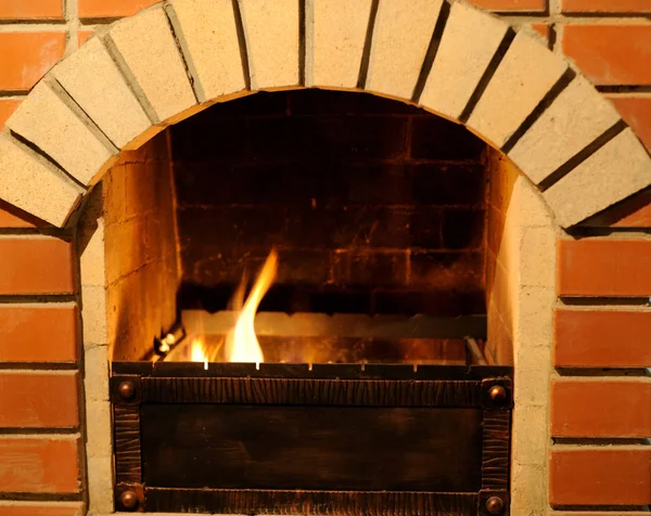 Manteau de cheminée bois : protection chaleur